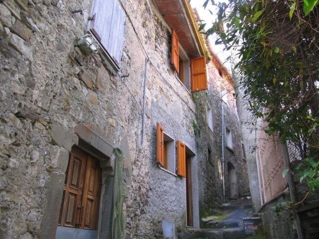 Casa Semi Indipendente in Vendita a Fosdinovo, zona Marciaso, 59'000€, 90 m², arredato