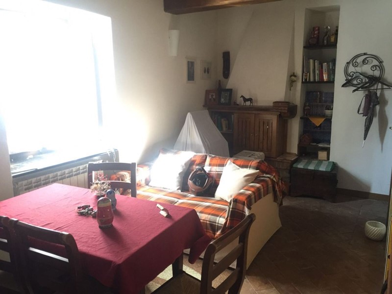 Casa Semi Indipendente in Vendita a Fosdinovo, 75'000€, 55 m², arredato