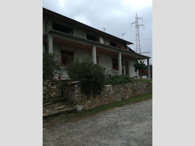 Casa Indipendente in Vendita a Castelnuovo Magra, zona Castelnuovo Magra, 550'000€, 200 m²