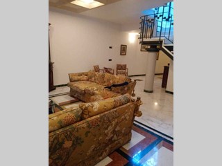 Appartamento in Vendita a Sarzana, 240 m², arredato