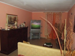 Casa Semi Indipendente in Vendita a Fosdinovo, zona Caniparola, 150'000€, 85 m²