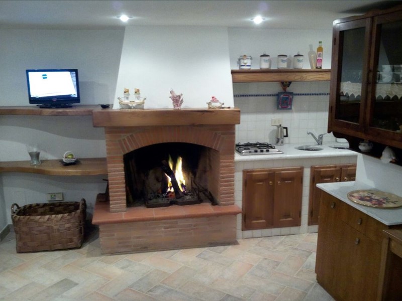 Casa Semi Indipendente in Vendita a Camaiore, zona Colline, 108'000&euro;, 110 m²