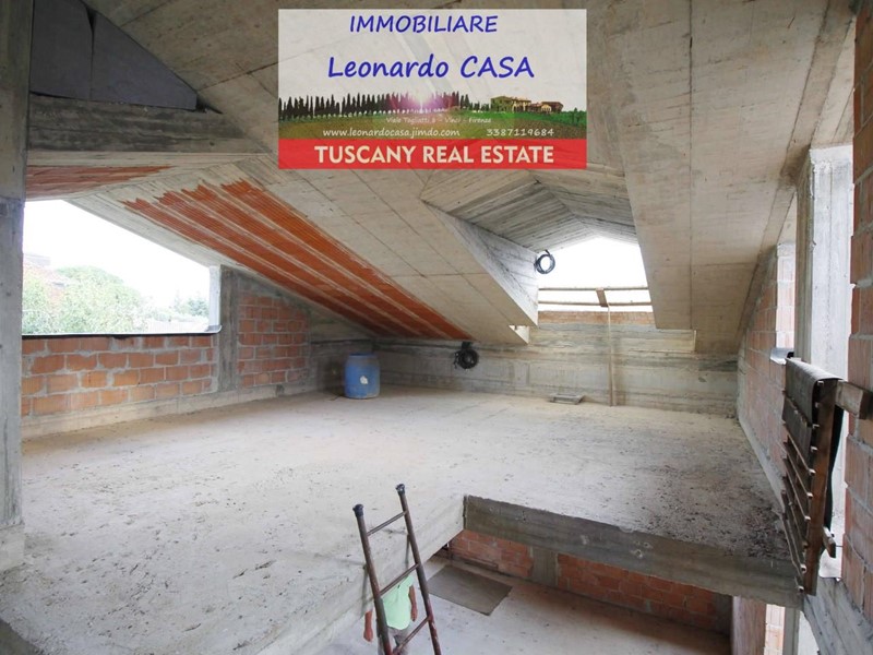 Villa bifamiliare in Vendita a Vinci, zona Sovigliana, 270'000€, 150 m², con Box