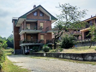 Mansarda in Vendita a Rosta, zona QUASI AL CENTRO PAESE, 147'000€, 95 m², arredato