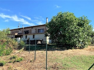 Casale in Vendita a Certaldo, 155'000€, 180 m²