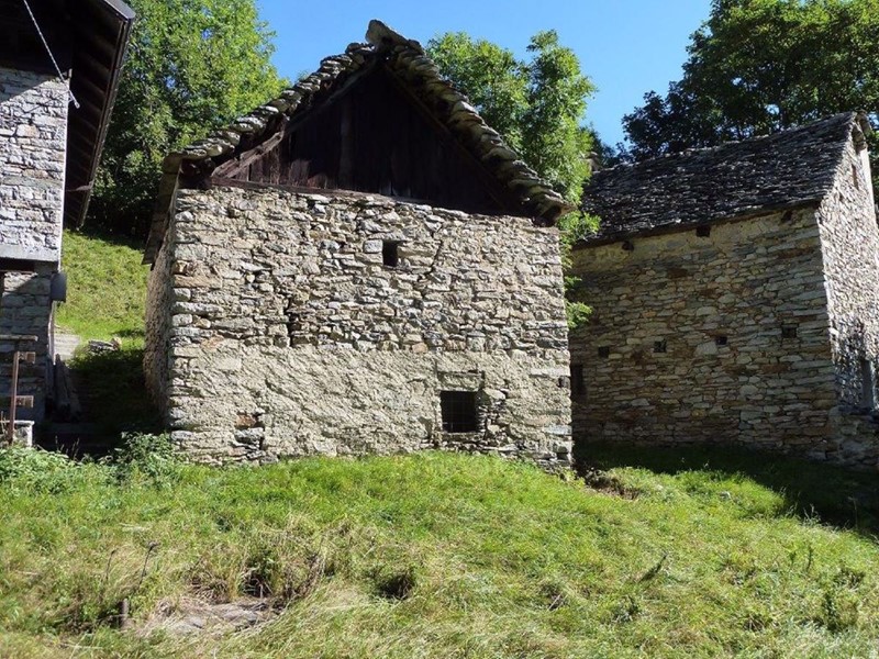 Casale in Vendita a Varzo, 26'000€, 40 m²