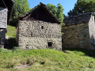 Casale in Vendita a Varzo, 26'000€, 40 m²