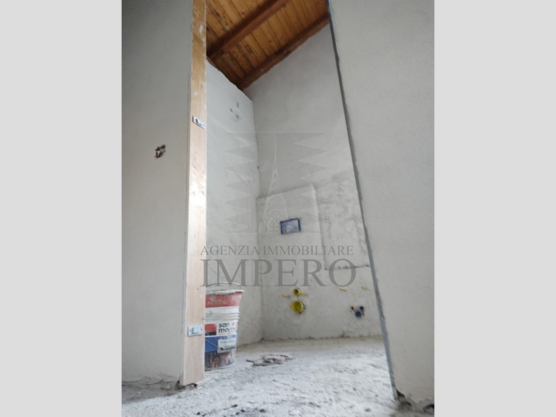 Trilocale in Vendita a Isolabona, 50'000€, 65 m²