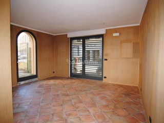 Capannone in Affitto a Livorno, zona Centro, 1'800€, 50 m²