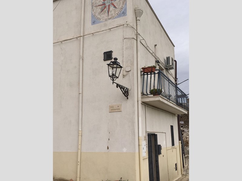 Casa Indipendente in Vendita a Irsina, zona centro storico, 93'000€, 180 m²