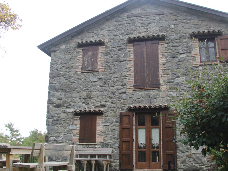 Casa Indipendente in Vendita a Ventasso, zona Nismozza, 300'000€, 85 m², arredato