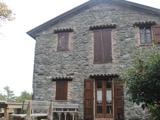 Casa Indipendente in Vendita a Ventasso, zona Nismozza, 300'000€, 85 m², arredato