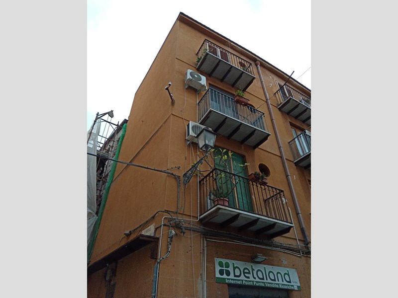 Immobile commerciale in Affitto a Palermo, zona Centro storico, 350€, 35 m²