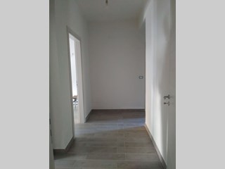 Trilocale in Vendita a Cosenza, zona viale g.mancini, 65'000€, 93 m²