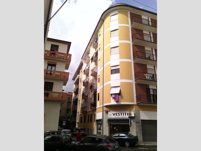 Quadrilocale in Vendita a Cosenza, zona piazza Capello, 115'000€, 115 m²