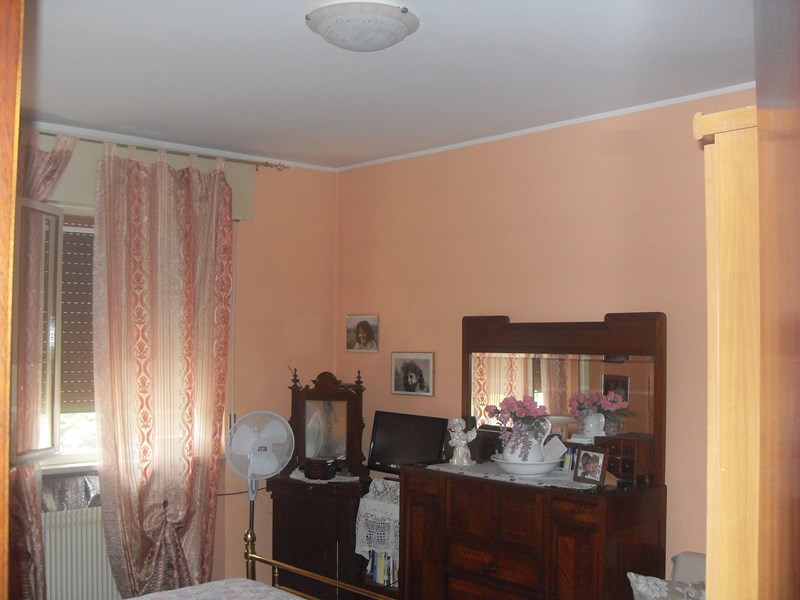 Appartamento in Vendita a Pordenone, zona M. Grigoletti Conad, 100'000€, 120 m², con Box