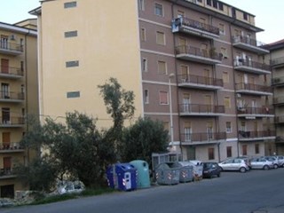 Trilocale in Vendita a Mendicino, zona rosario, 60'000€, 113 m²