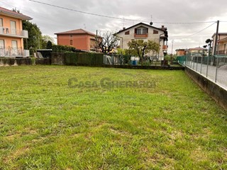 Terreno edificabile in Vendita a Suisio, 129'000€, 1140 m²