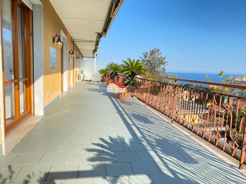 Quadrilocale in Vendita a Sanremo, zona Foce, 595'000&euro;, 120 m², con Box