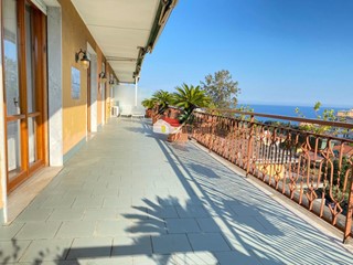 Quadrilocale in Vendita a Sanremo, zona Foce, 595'000&euro;, 120 m², con Box