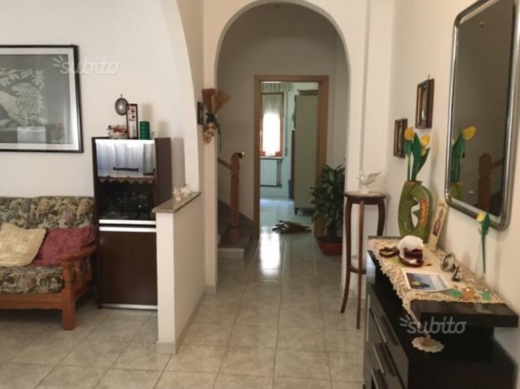 Casa Indipendente in Vendita a San Martino sulla Marrucina, 145'000€, 210 m²