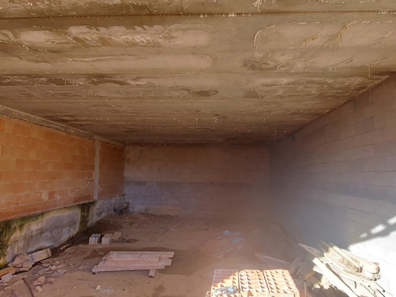 Attività commerciale in Vendita a Poggibonsi, 850'000€, 5986 m²