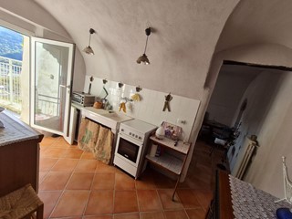 Appartamento in Vendita a Ventimiglia, 155'000€, 141 m²