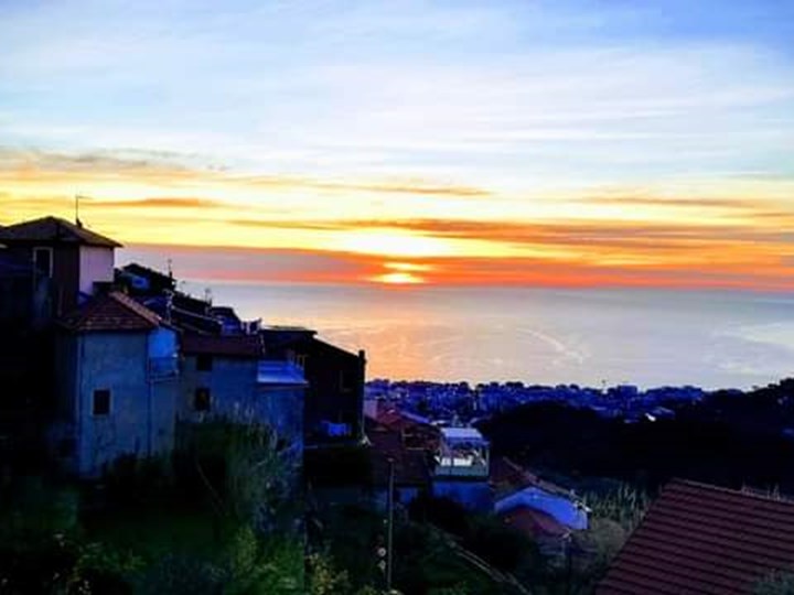 Casa Indipendente in Vendita a Alassio, zona Moglio, 149'000€, 55 m², arredato