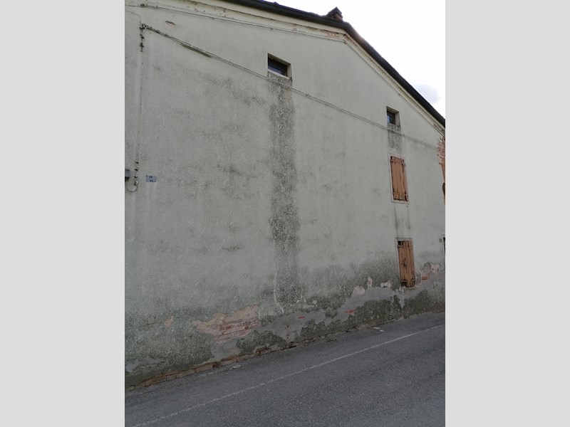 Casale in Vendita a Busseto, zona san'andrea, 65'000€, 200 m², arredato