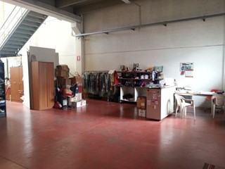 Capannone in Vendita a Sarzana, 250'000€, 320 m²