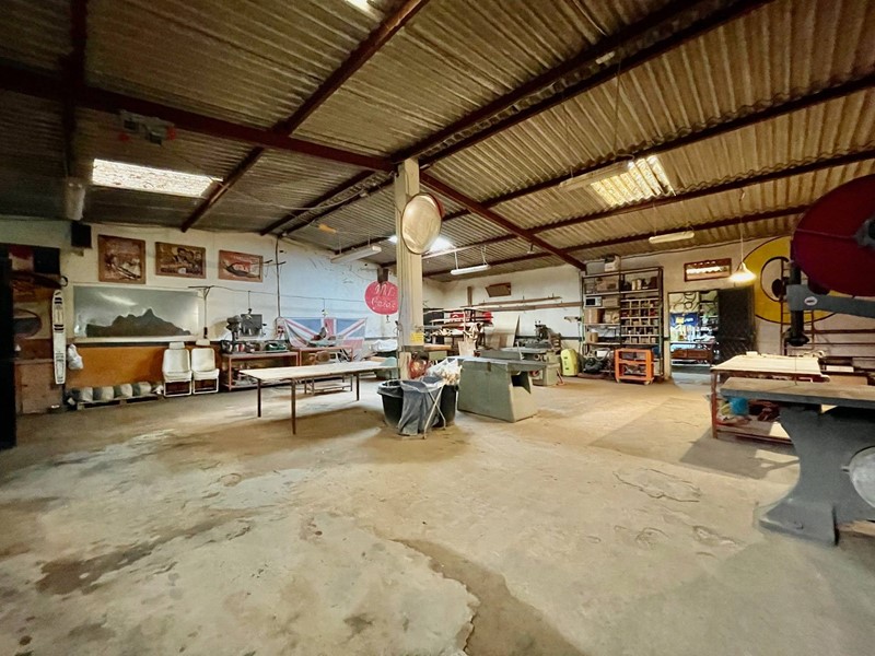 Capannone in Vendita a Olbia, zona Porto Rotondo, 220'000€, 520 m²