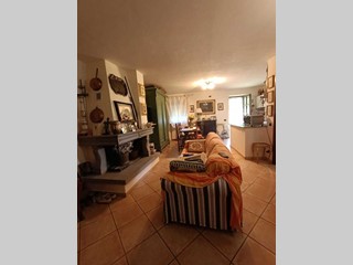 Casa Semi Indipendente in Vendita a Fivizzano, 135'000€, 100 m²