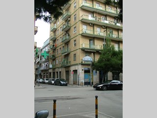 Appartamento in Vendita a Foggia, zona centralissima in piazza san francesco, 122'000&euro;, 132 m²