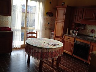 Appartamento in Vendita a Cengio, zona Centrale, 37'500€, 70 m², arredato, con Box