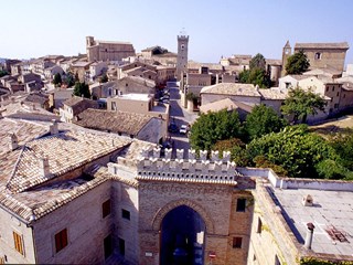 Casa Indipendente in Vendita a Montelupone, zona Centro storico, 280'000&euro;, 160 m²