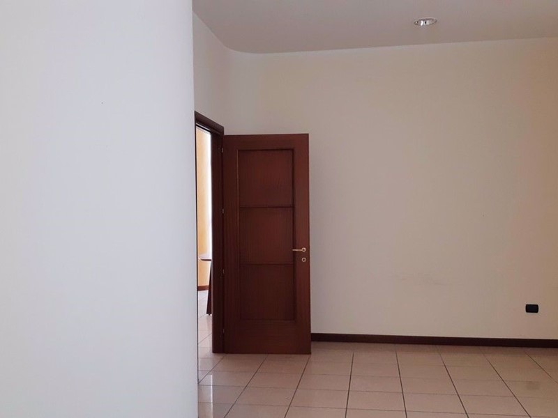 Ufficio in Vendita a Sanluri, 157'000€, 288 m²