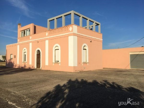 Villa in Vendita a Gioia del Colle, zona Zona Centro, 250'000€, 150 m²