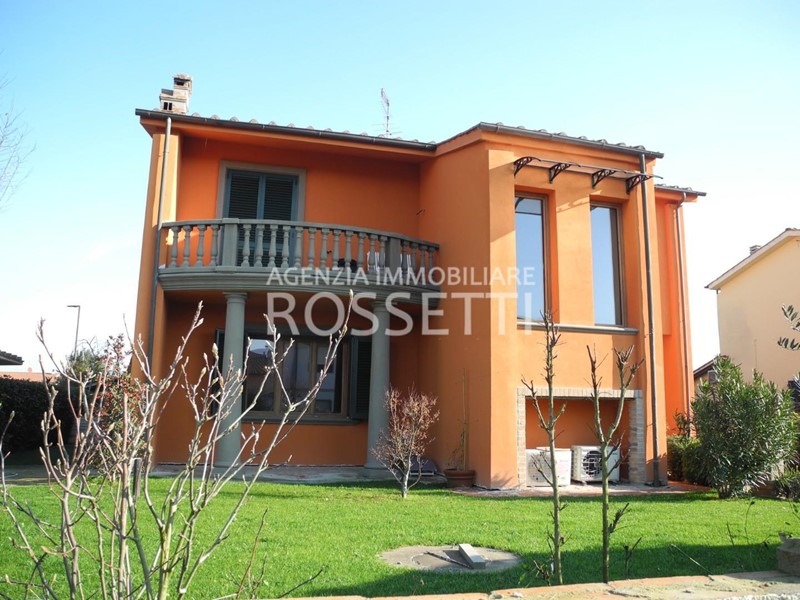 Villa bifamiliare in Vendita a Cerreto Guidi, 800'000€, 280 m²
