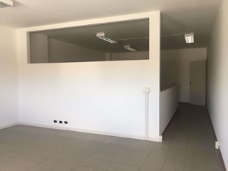 Ufficio in Affitto a Arezzo, 900€, 120 m²