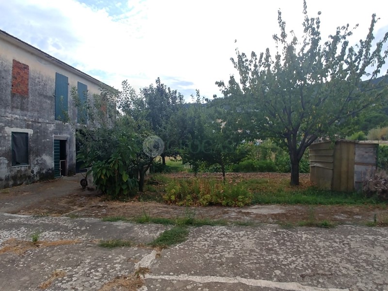 Casa Indipendente in Vendita a Ameglia, 130'000&euro;, 124 m²