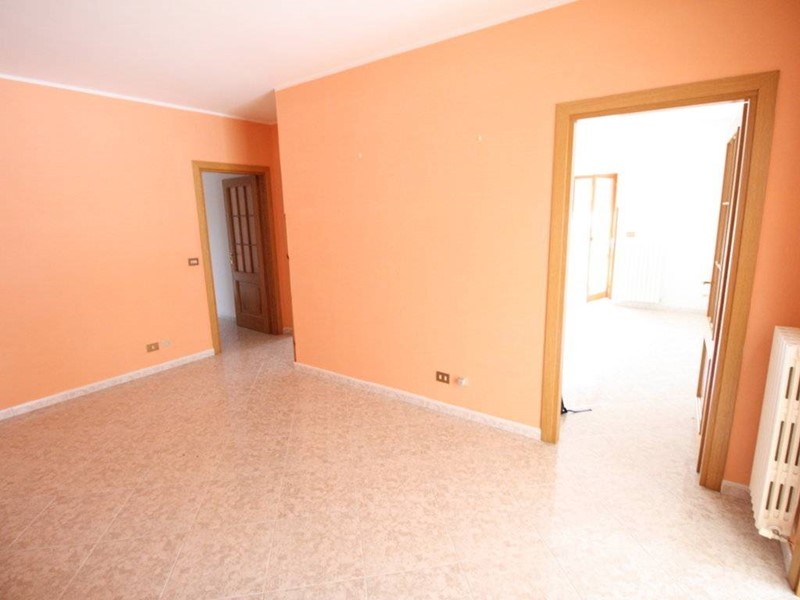 Appartamento in Vendita a Ascoli Piceno, zona Lu Battente, 220'000€, 190 m²
