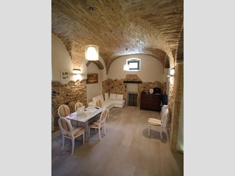 Casa Indipendente in Vendita a Ascoli Piceno, zona Centro Storico, 207'000€, 95 m²