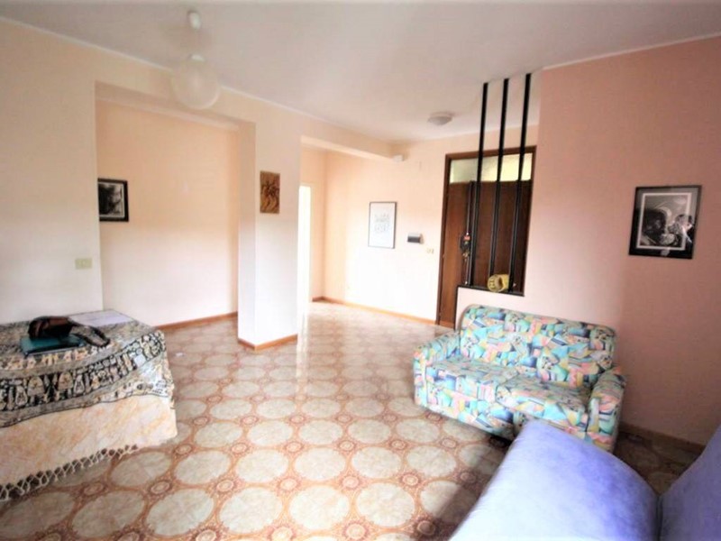 Quadrilocale in Vendita a Castel di Lama, zona Castel di Lama Basso, 118'000€, 114 m²