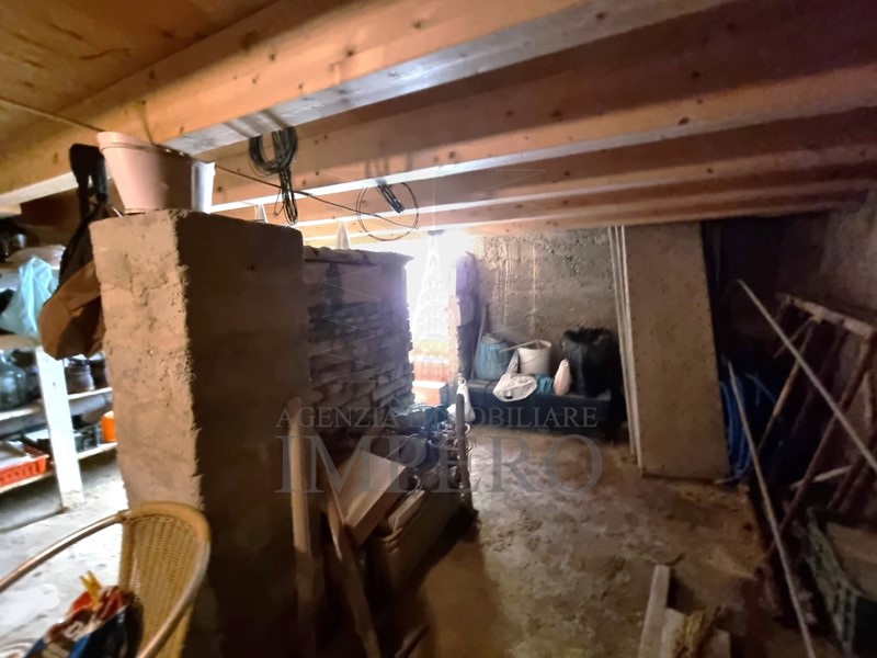 Magazzino in Vendita a Ventimiglia, zona Passeggiata Mare, 40'000€, 50 m²