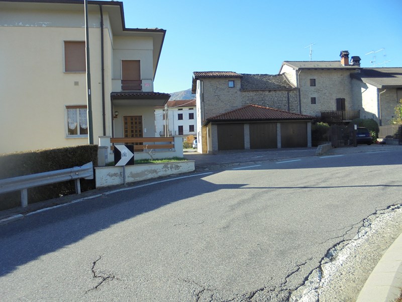 Quadrilocale in Vendita a Berbenno, zona Frazione Capassero, 100'000€, 110 m²