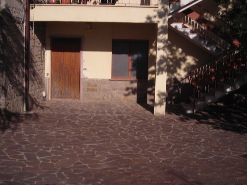 Appartamento in Vendita a Viterbo, zona San Martino al Cimino, 175'000€, 250 m²