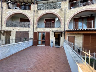 Quadrilocale in Vendita a Terni, 198'000€, 125 m²
