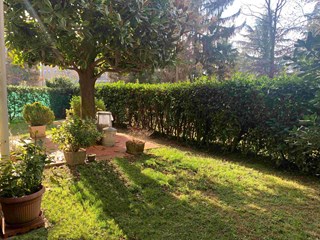 Appartamento in Vendita a Udine, zona Via Colugna, 235'000€, 209 m², arredato