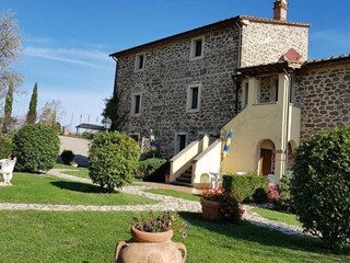 Casale in Vendita a Montecatini Val di Cecina, 1'150'000€, 430 m², arredato
