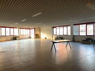 Ufficio in Affitto a Modena, 1'500&euro;, 235 m²